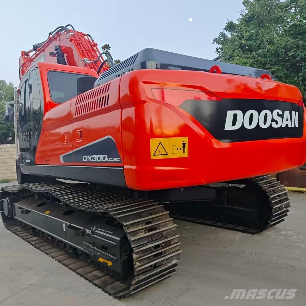 Doosan DX 300 LC Telakaivukoneet