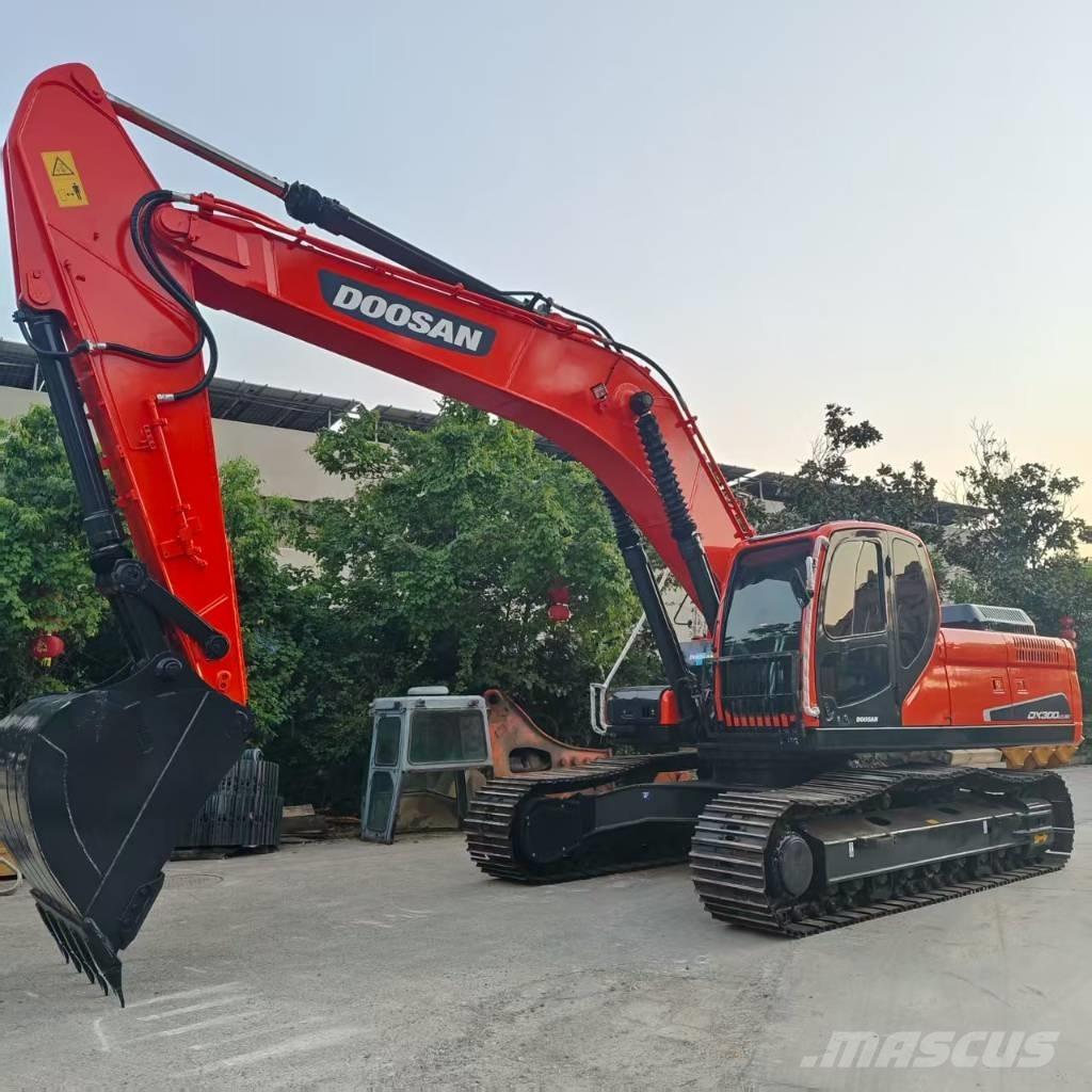 Doosan DX 300 LC Telakaivukoneet