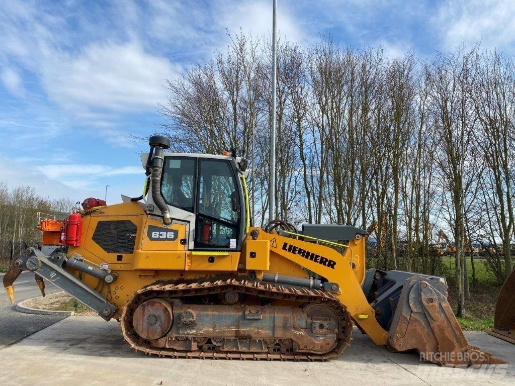 Liebherr LR 636 Telakuormaajat