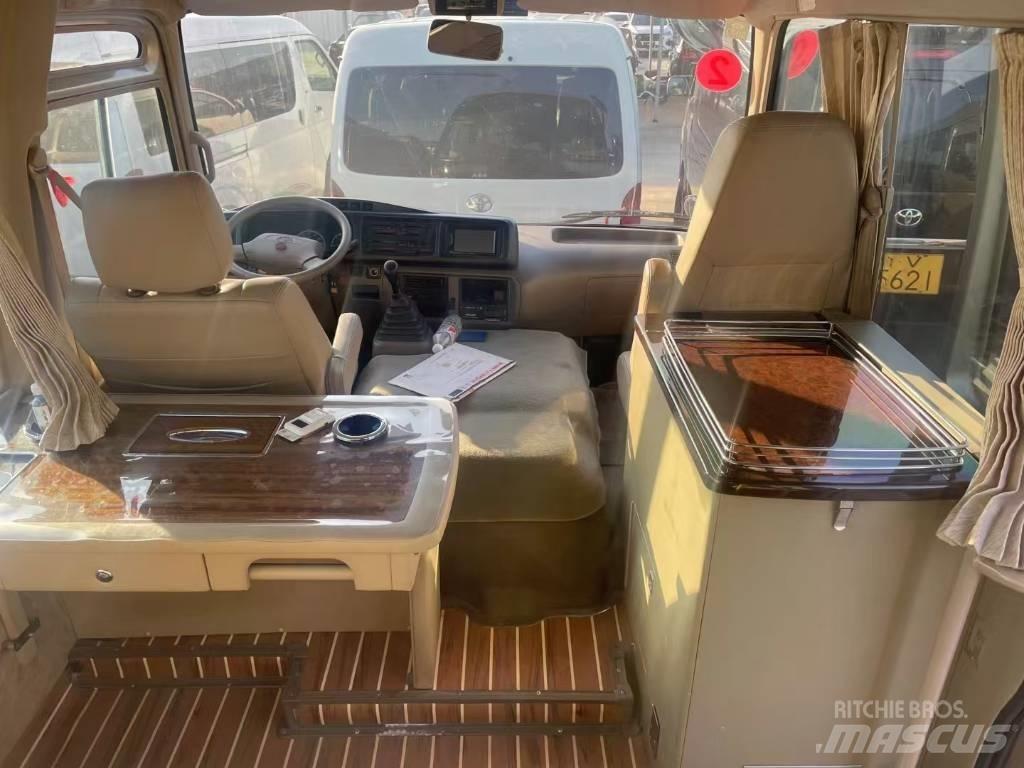 Toyota Coaster Linjaliikennebussit