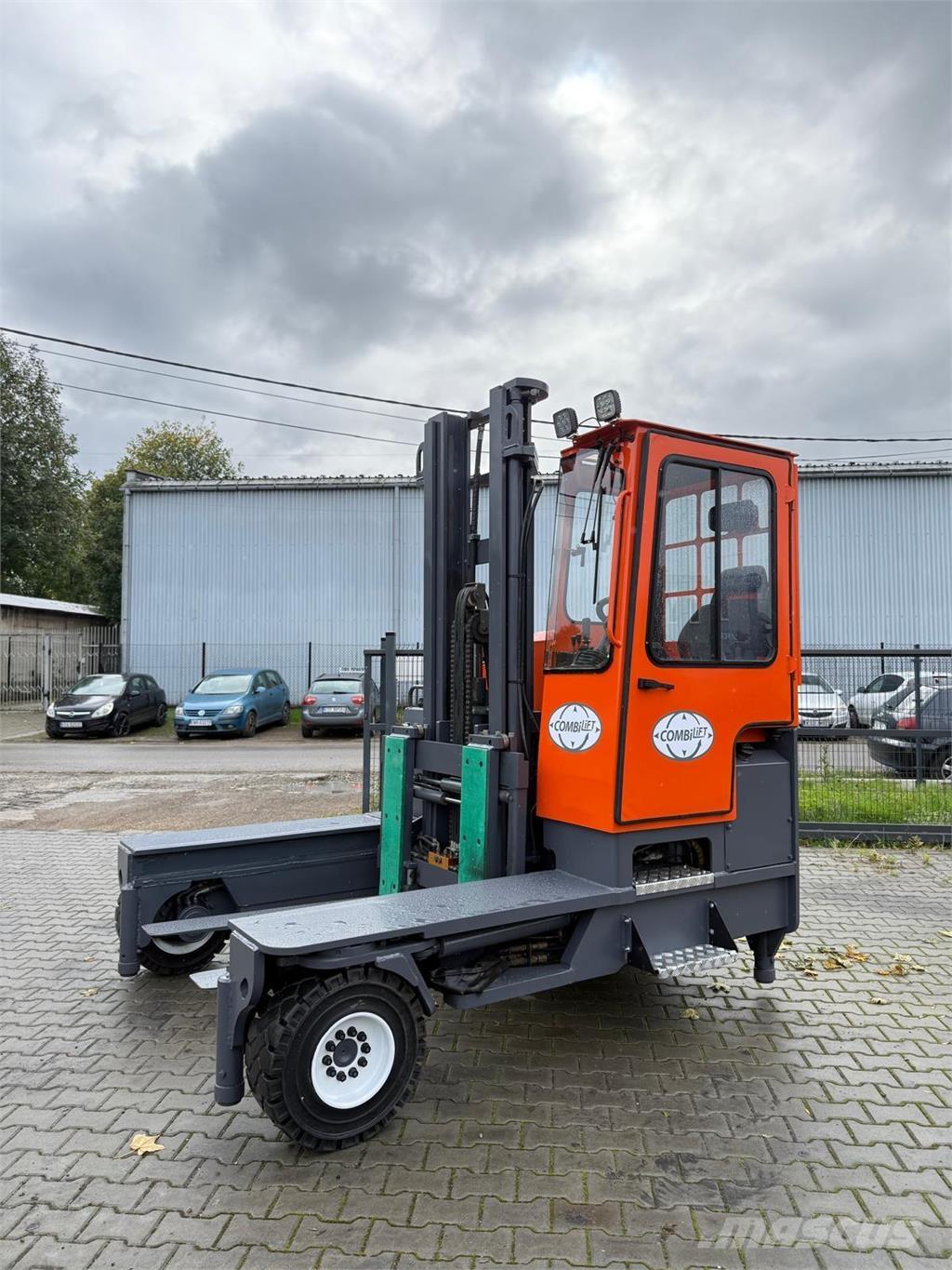 Combilift C5000 XL Nelitietrukit