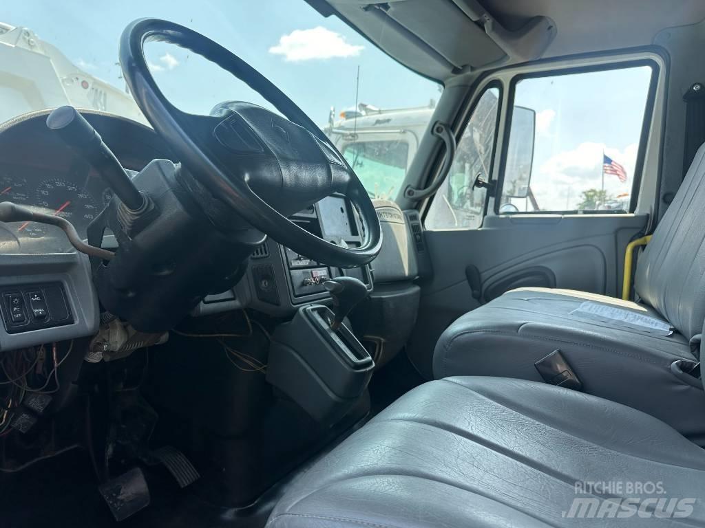 International 4300 Jäteautot