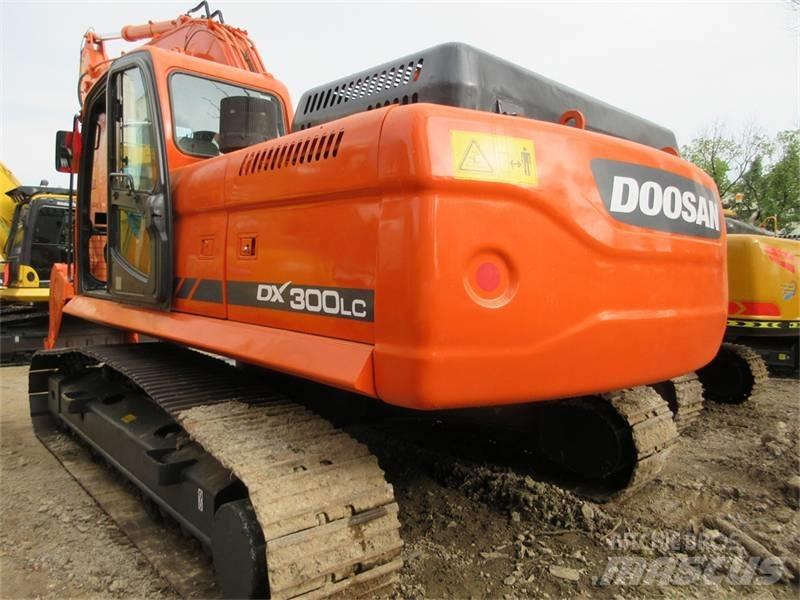 Doosan DX 300 LC Telakaivukoneet
