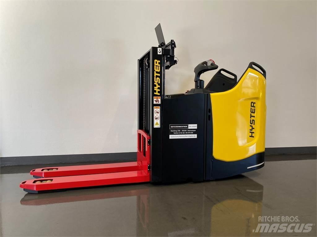 Hyster S2.0SD Käyden ajettavat pinoamistrukit