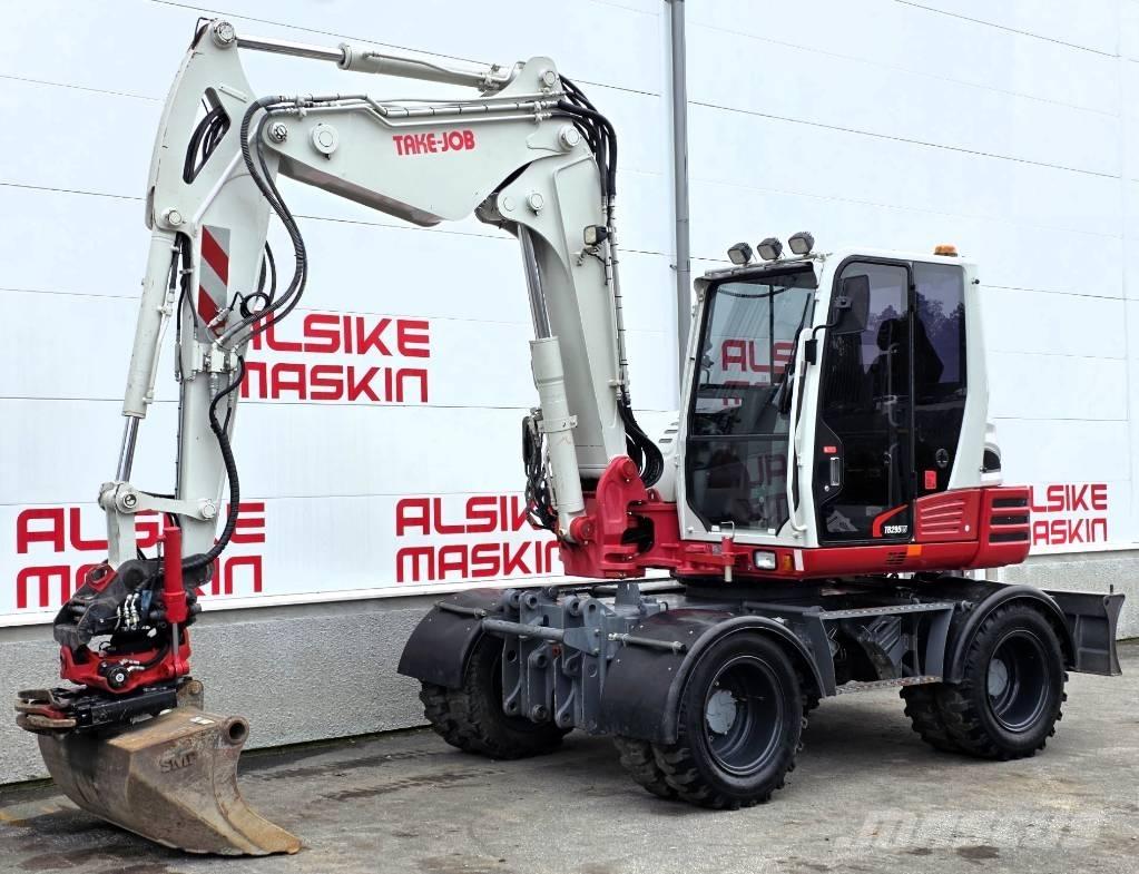 Takeuchi TB 295 W Pyöräkaivukoneet
