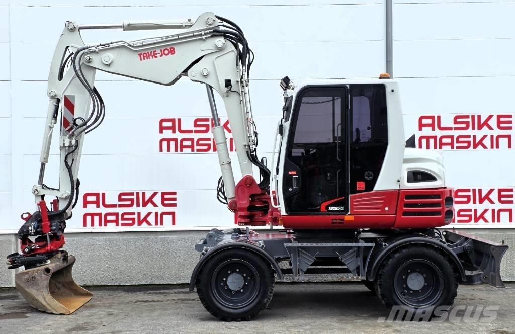 Takeuchi TB 295 W Pyöräkaivukoneet