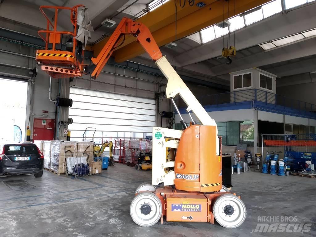 JLG E 300 AJP Kuukulkijat