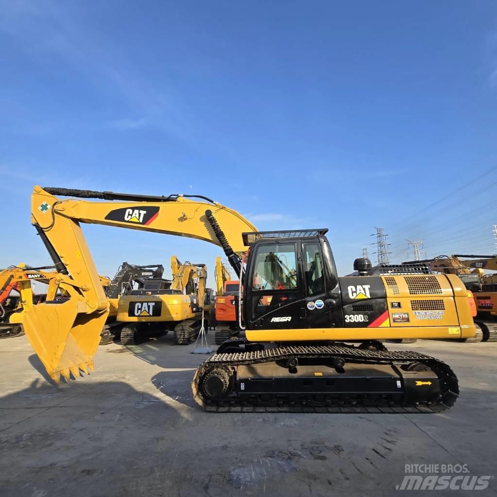 CAT 330 D2 Midikaivukoneet 7t - 12t