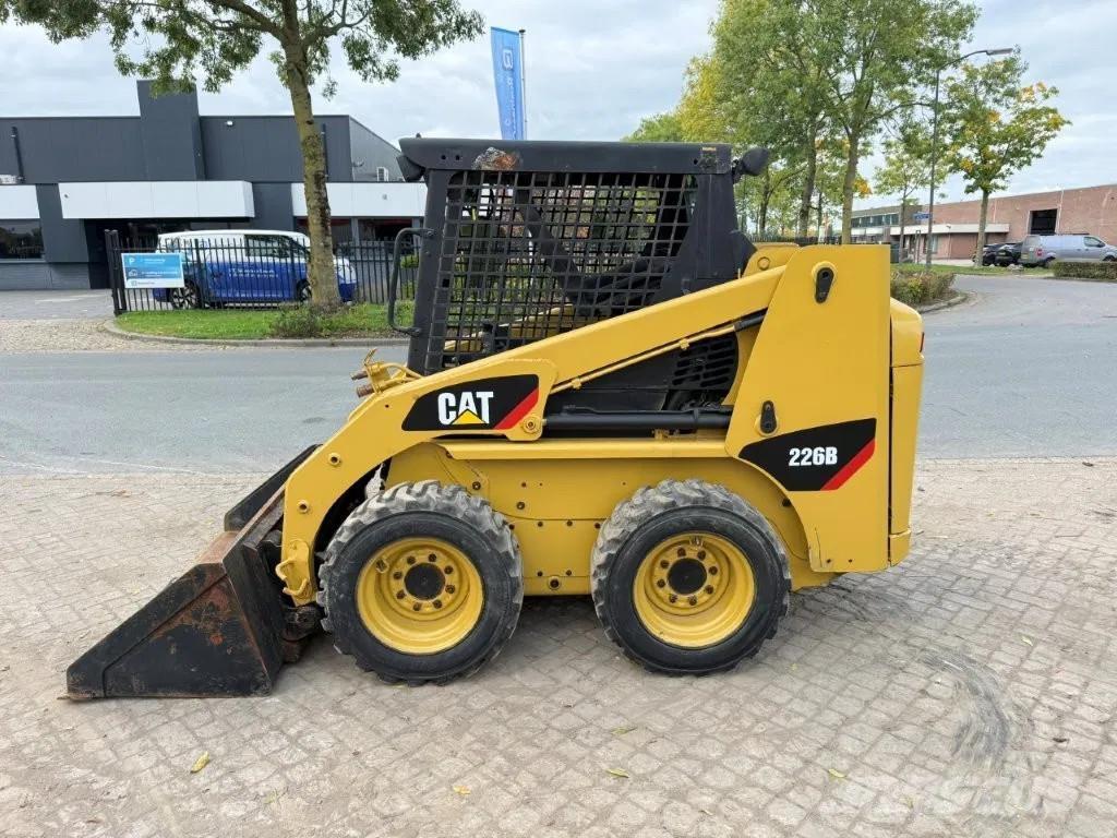 CAT 216B Turbo Liukuohjatut kuormaajat