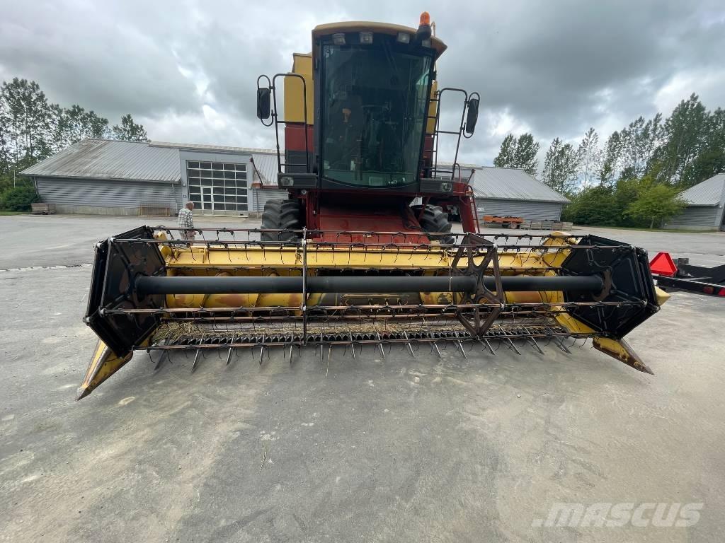 New Holland L520 Leikkuupuimurit