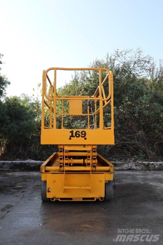 Haulotte Compact 10 Saksilavat