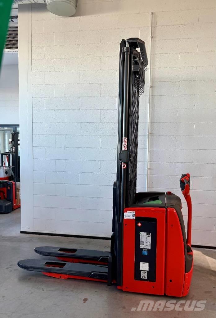 Linde L16/1173-01 Käyden ajettavat pinoamistrukit
