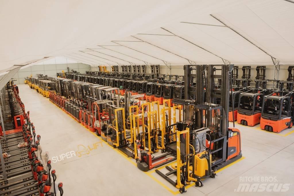 Linde T20SP Lavansiirtotrukit