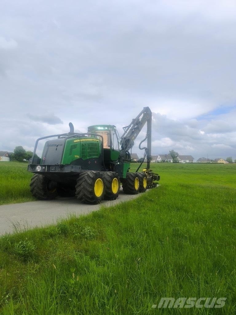 John Deere 1270G 8WD Harvesterit