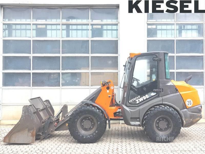 Hitachi ZW 95-6 Liukuohjatut kuormaajat