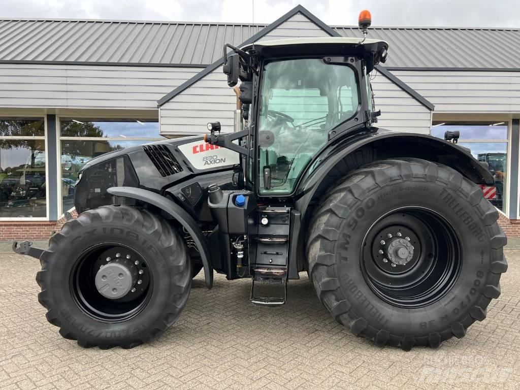 CLAAS Axion 830 Traktorit