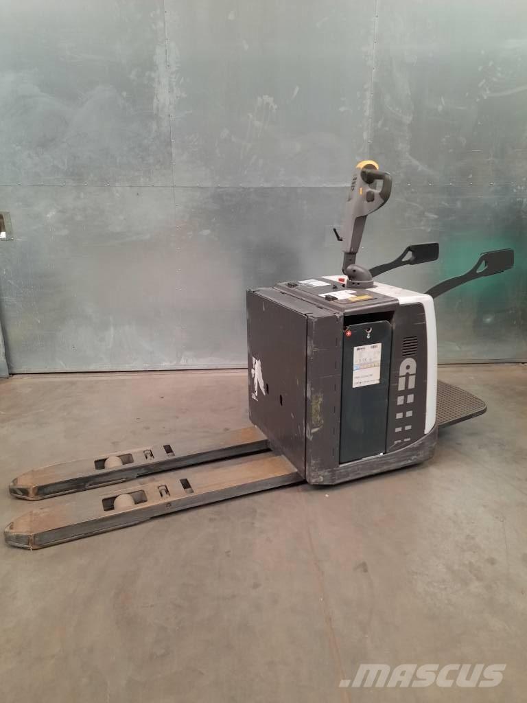 UniCarriers PMR200P Lavansiirtotrukit ajotasolla