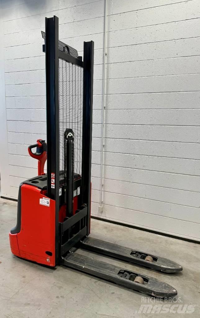 Linde L12i/1172 Käyden ajettavat pinoamistrukit