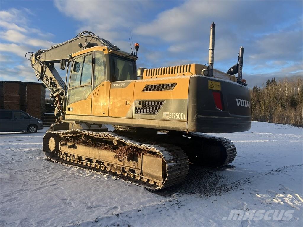 Volvo EC 250 D L Telakaivukoneet