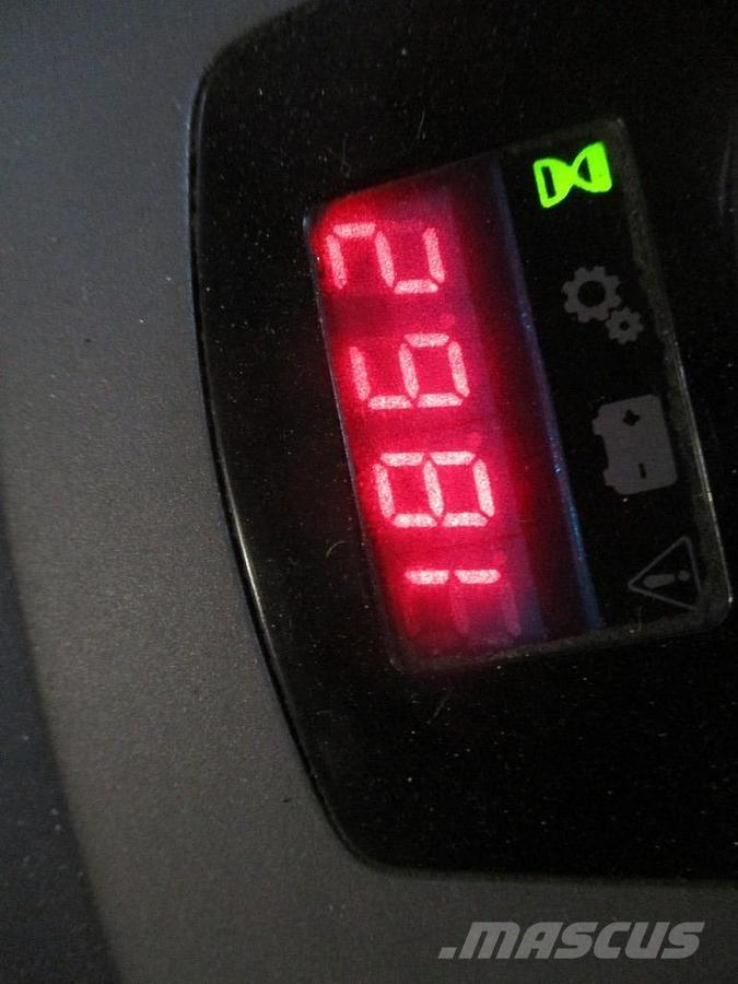 Toyota LPE200 Lavansiirtotrukit ajotasolla