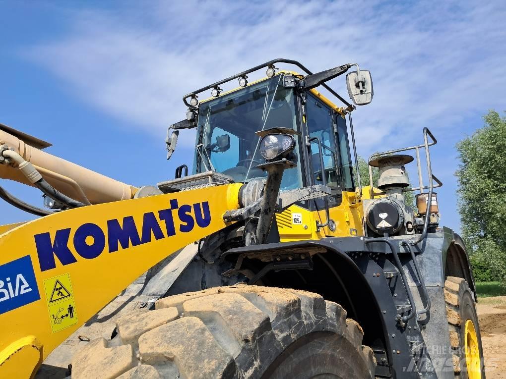 Komatsu WA500-8E0 Pyöräkuormaajat