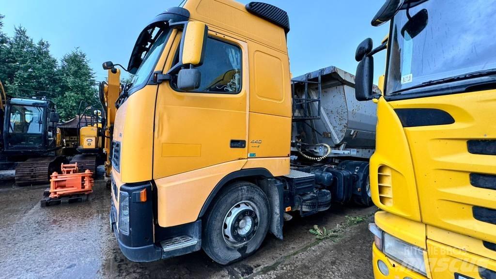 Volvo FH Vetopöytäautot