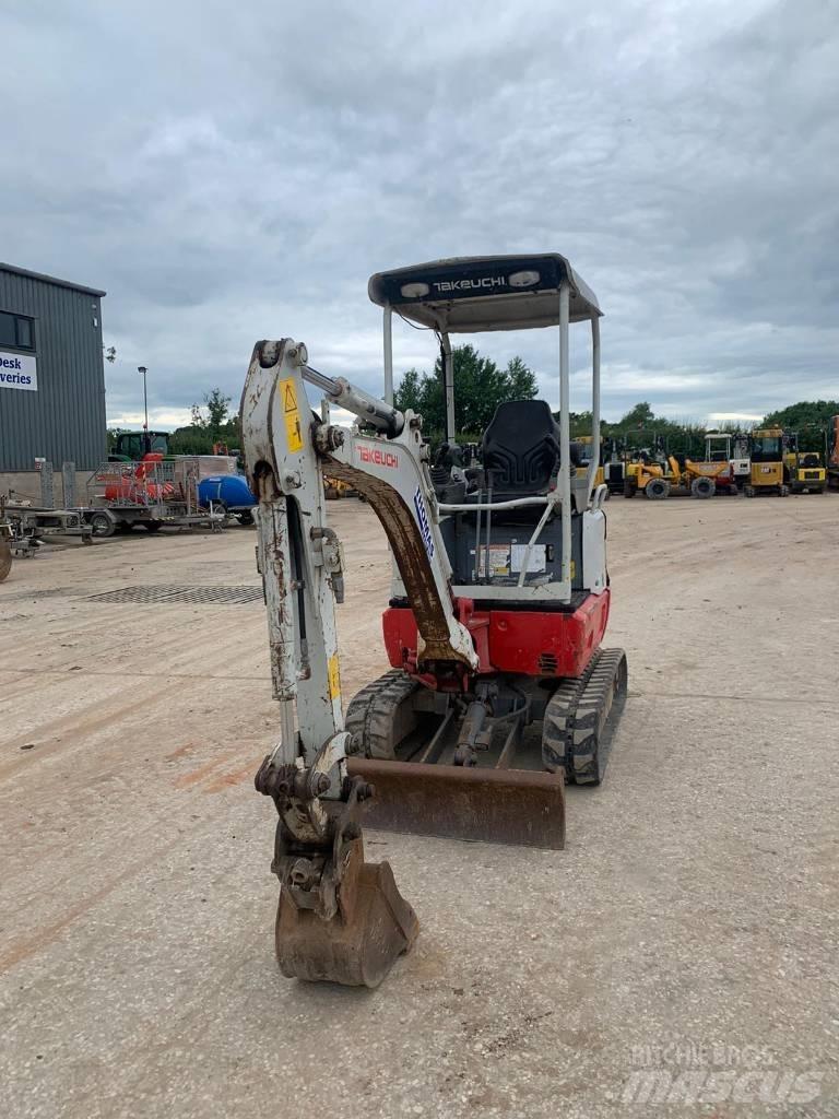 Takeuchi TB 215 R Minikaivukoneet < 7t