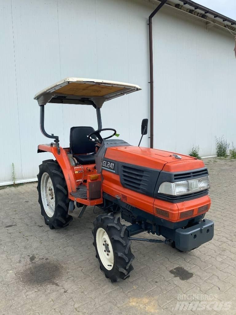 Kubota GL241 Taajamatraktorit