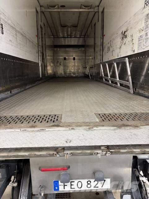 VAK V 5-40 Kylmä-/Lämpökoriperävaunut