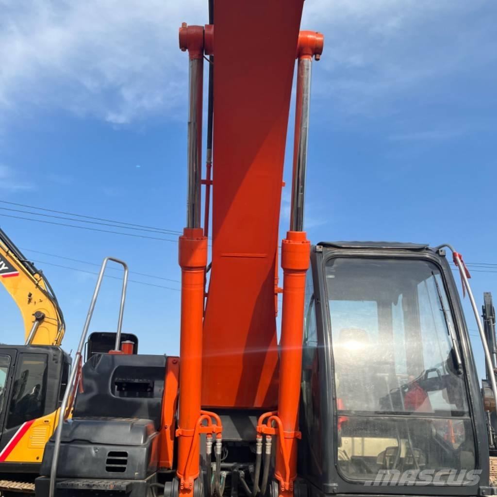 Hitachi ZX 240 Telakaivukoneet