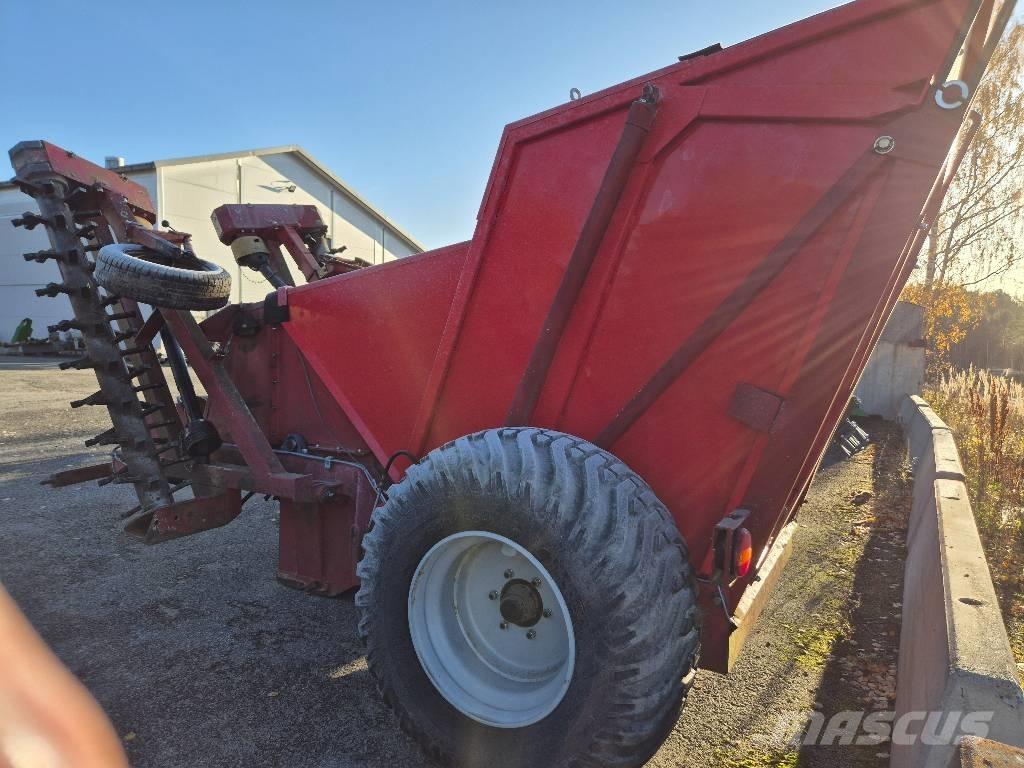 Juko Kivi-Karhu 4 Kivenkeräyskoneet