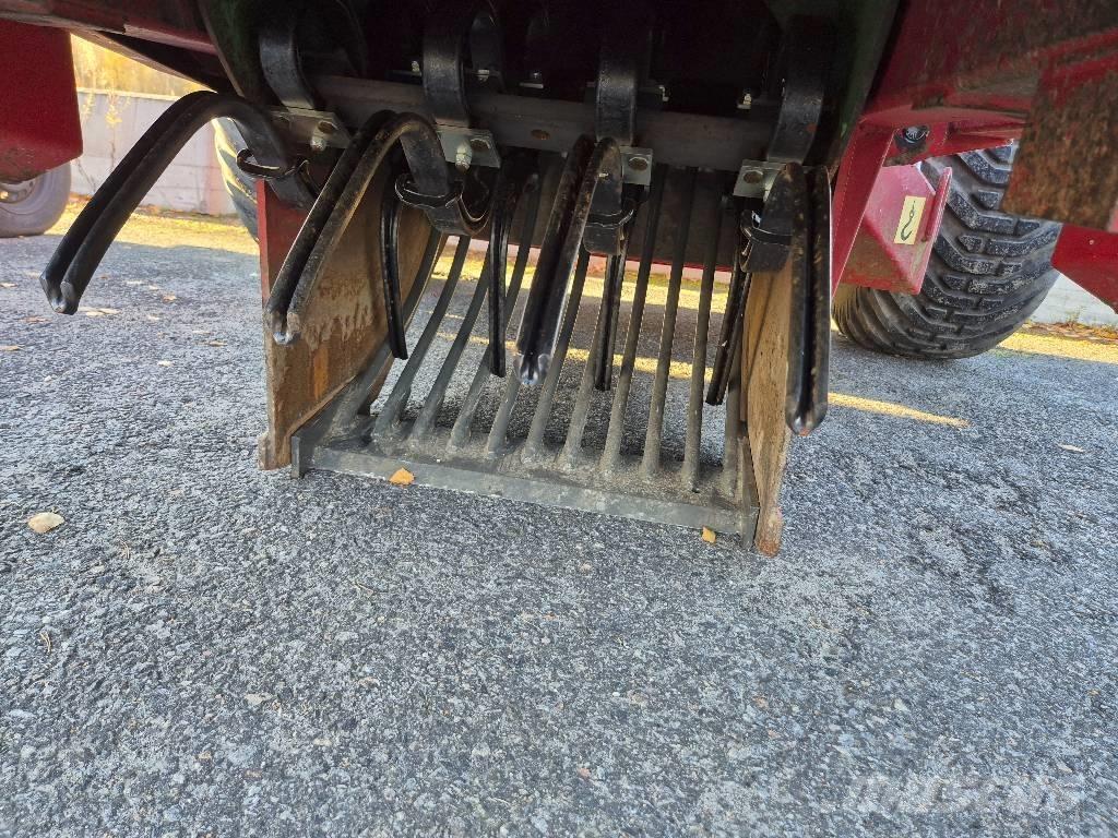 Juko Kivi-Karhu 4 Kivenkeräyskoneet