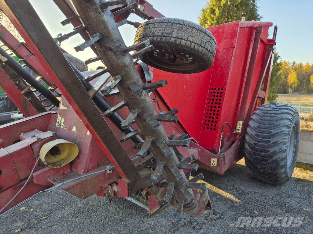 Juko Kivi-Karhu 4 Kivenkeräyskoneet