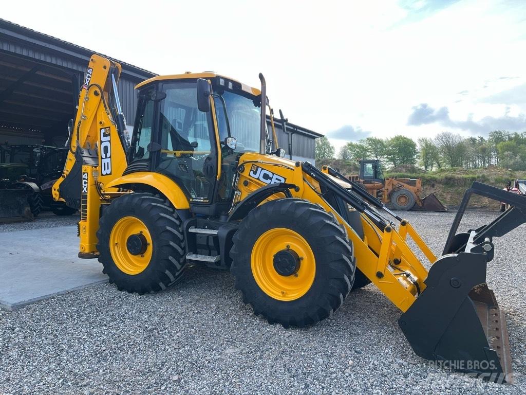 JCB 4 CX Pro Kaivurikuormaajat