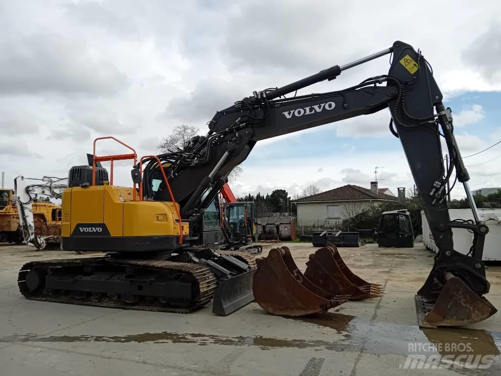 Volvo ECR235EL Telakaivukoneet