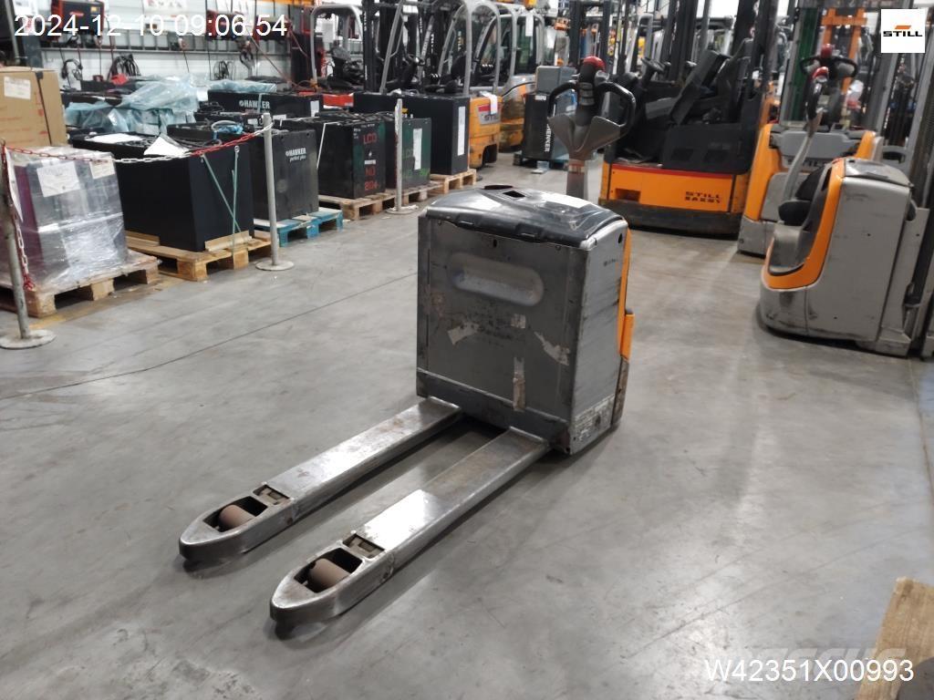 Still EXU16 Käyden ajettavat pinoamistrukit