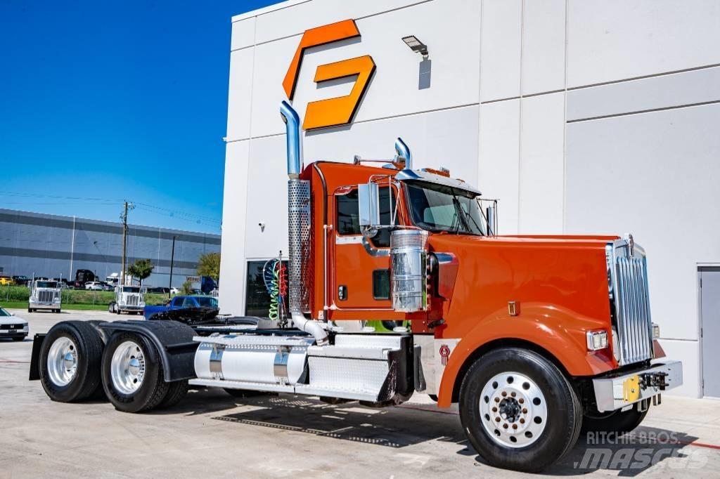 Kenworth W 900 Vetopöytäautot