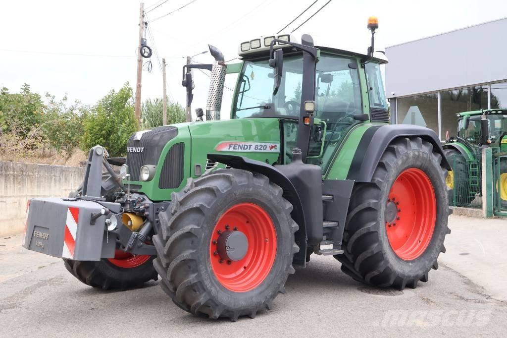 Fendt 820 Vario TMS Traktorit