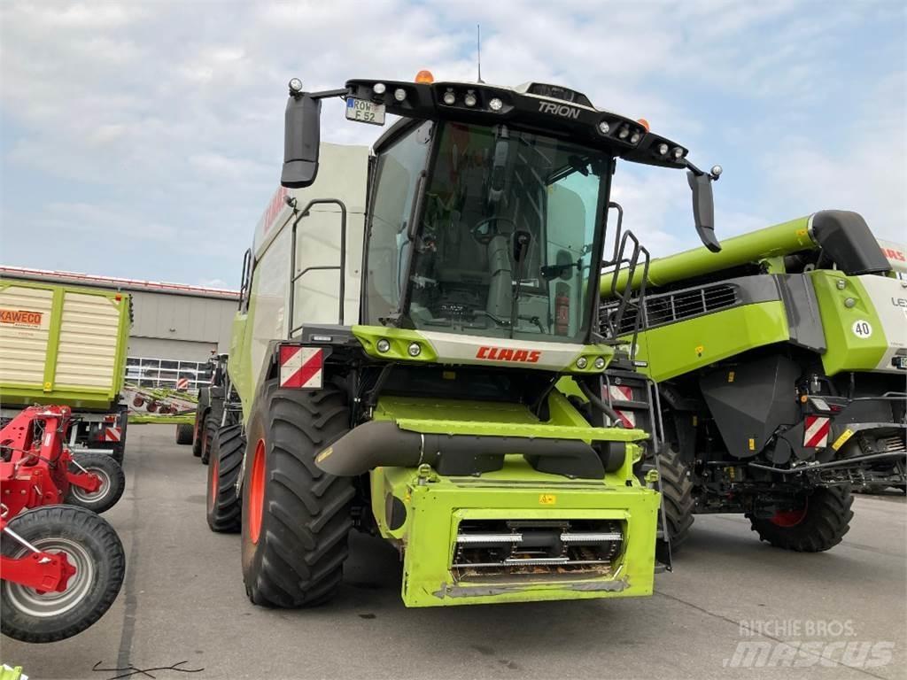 CLAAS Trion 520 Leikkuupuimurit