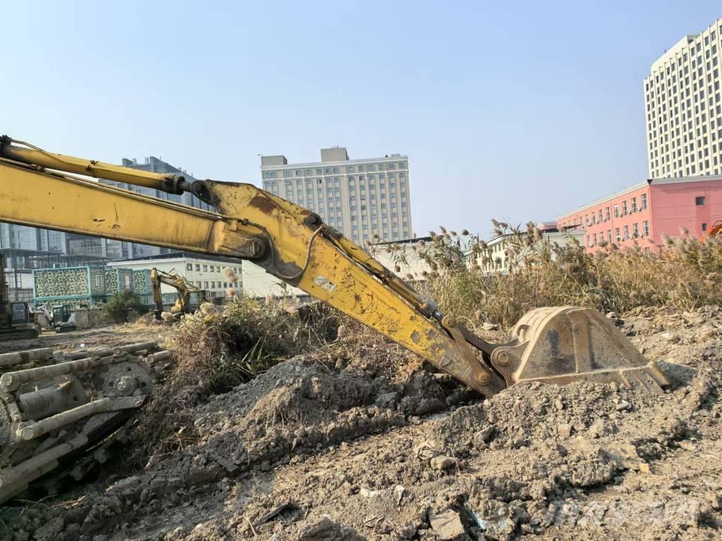 Komatsu PC 200-6 Amfibio-kaivinkoneet