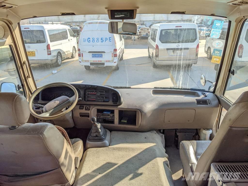 Toyota Coaster Bus Minibussit