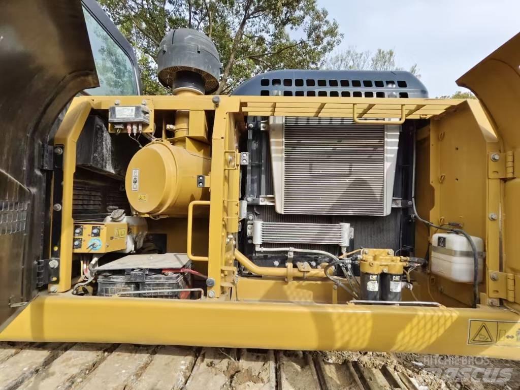 CAT 320 D2 Telakaivukoneet