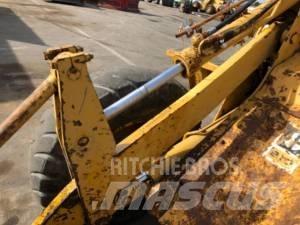 CAT 910 Pyöräkuormaajat