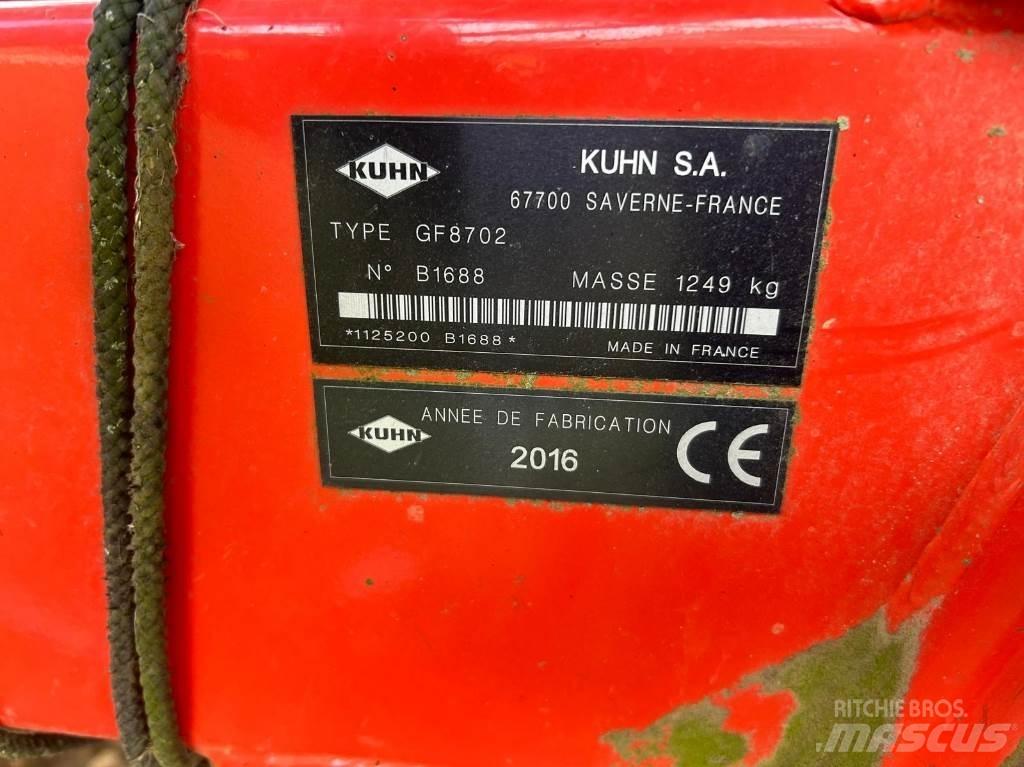 Kuhn GF8702 Pöyhimet ja haravat