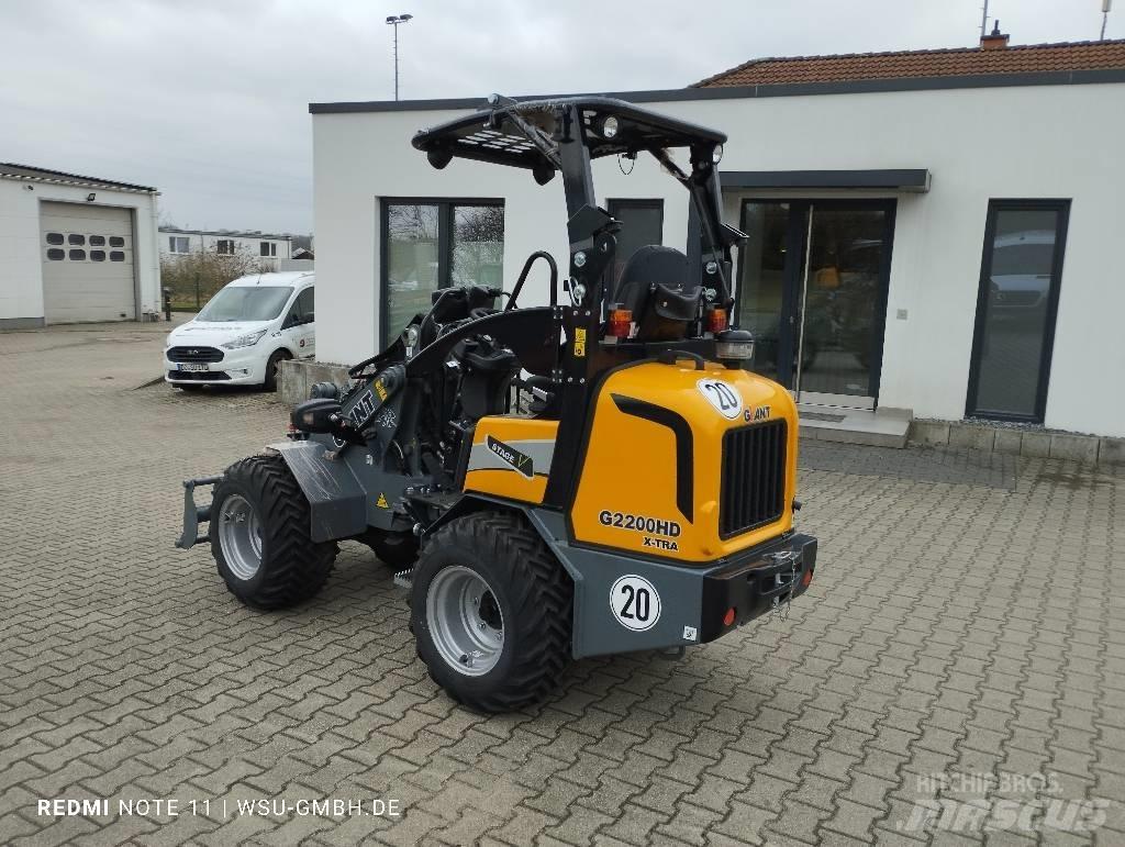 GiANT G2200 Xtra HD Etukuormaimet ja kaivuulaitteet