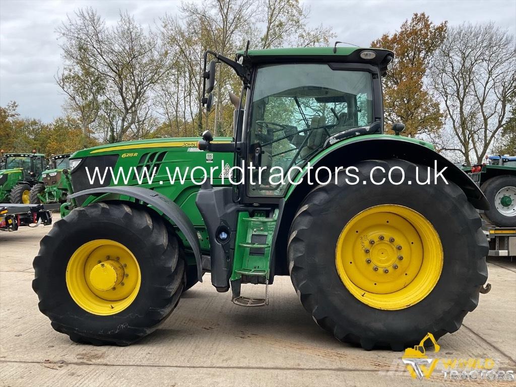 John Deere 6215 R Traktorit