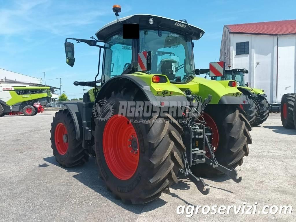 CLAAS Arion 550 Traktorit