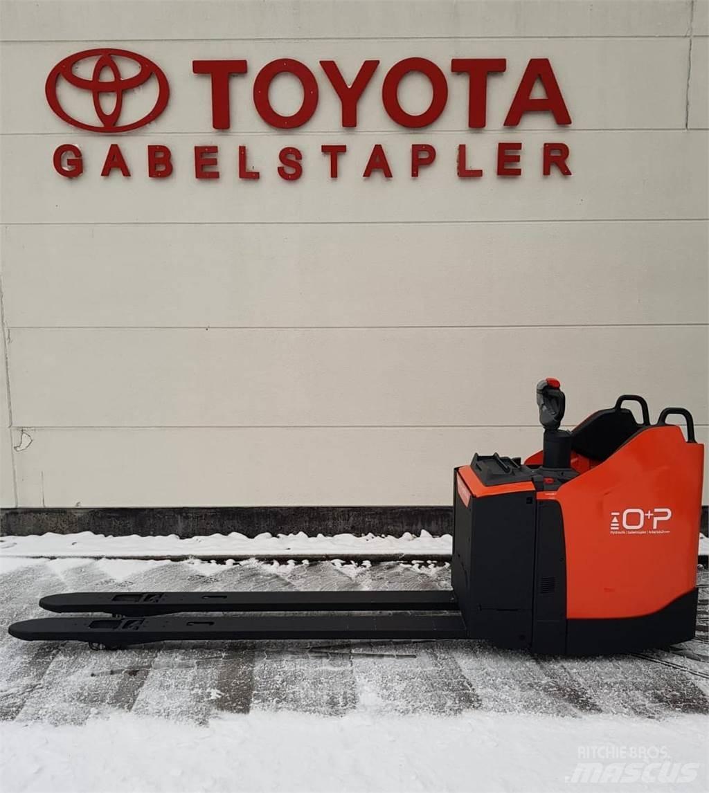 Toyota LPE 250 Lavansiirtotrukit