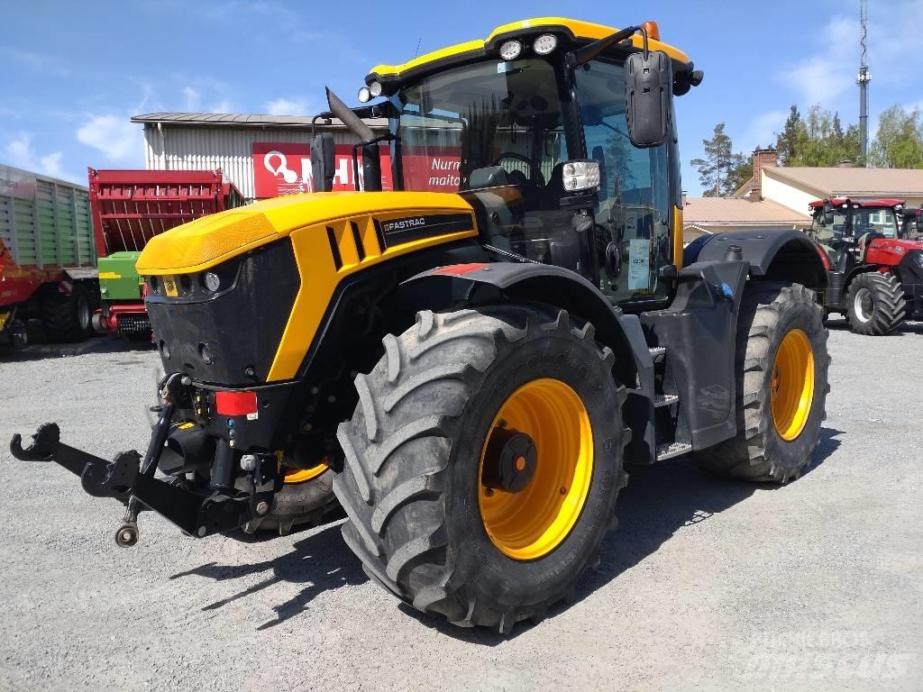 JCB Fastrac 4220 Traktorit