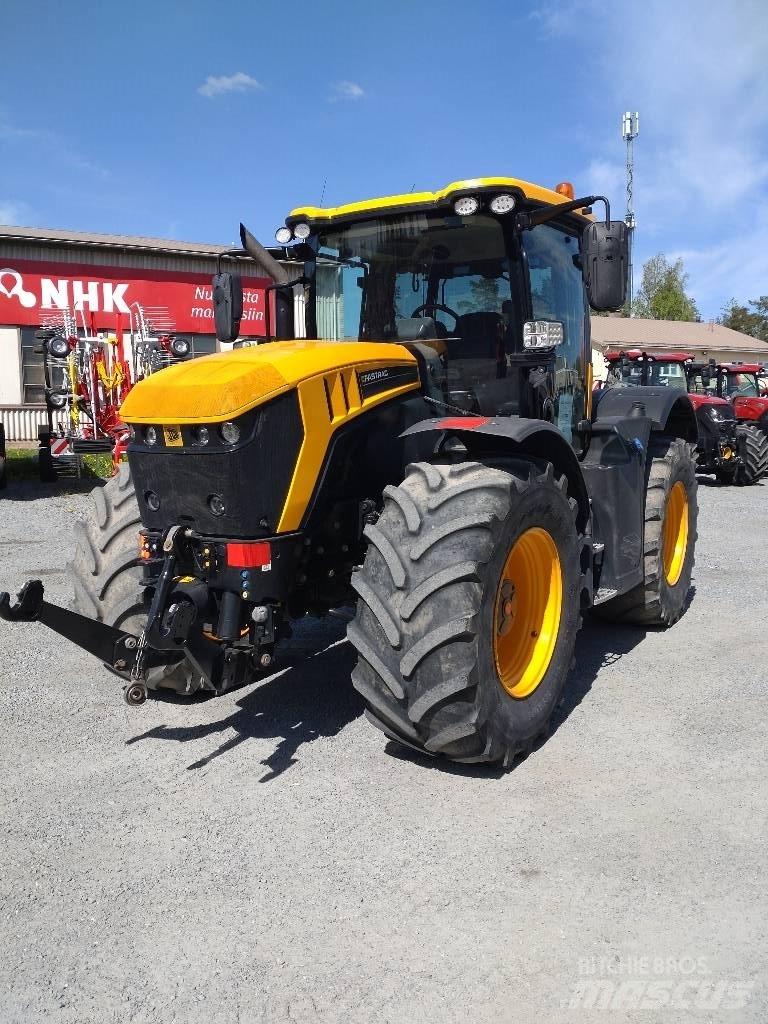 JCB Fastrac 4220 Traktorit